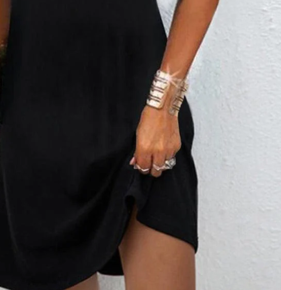 Avril - Chic Off-Shoulder Dress