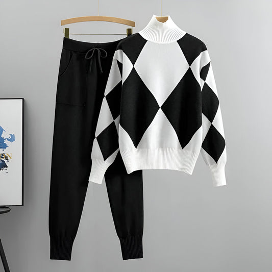 Vera - Stylish Turtleneck Set