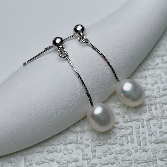 Amari - Effortless Dangle Earrings